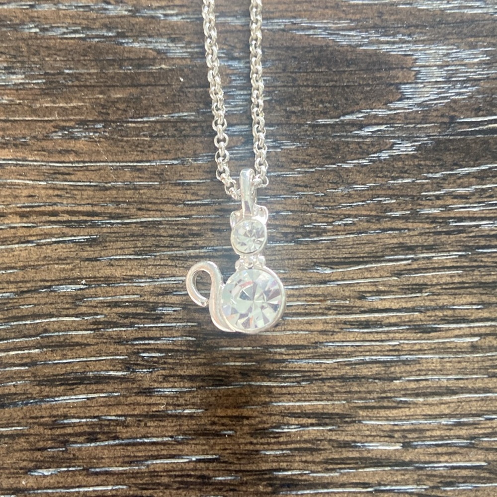 Avon Silver Kitty Cat Necklace